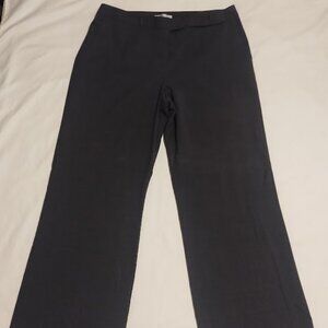 Van Heusen women pants size 12s Stretch gray blue plaid Slacks Pants 32x28